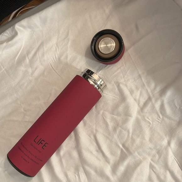 Stainless Steel Vacuum Mug - Picture 3 of 8